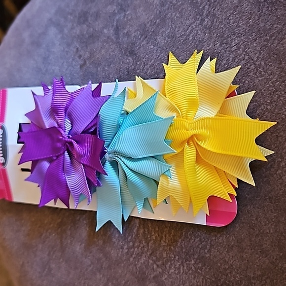 3/$30 GIMME Coquette Hair Bow Clips - Picture 2 of 5